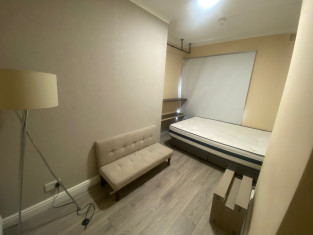 One Bedroom House to rent in London